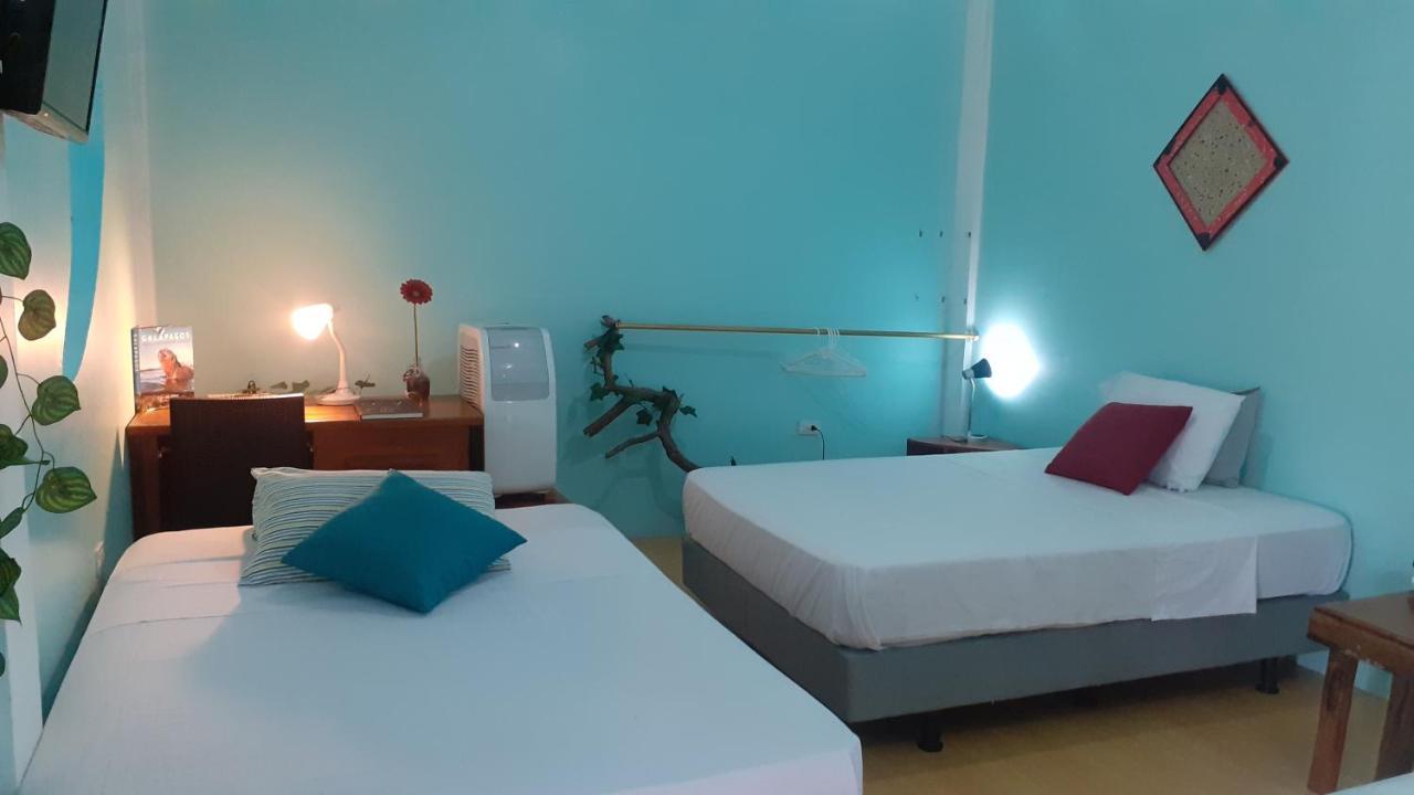Cozy Hosting Galapagos Apartment Puerto Ayora  Exterior foto
