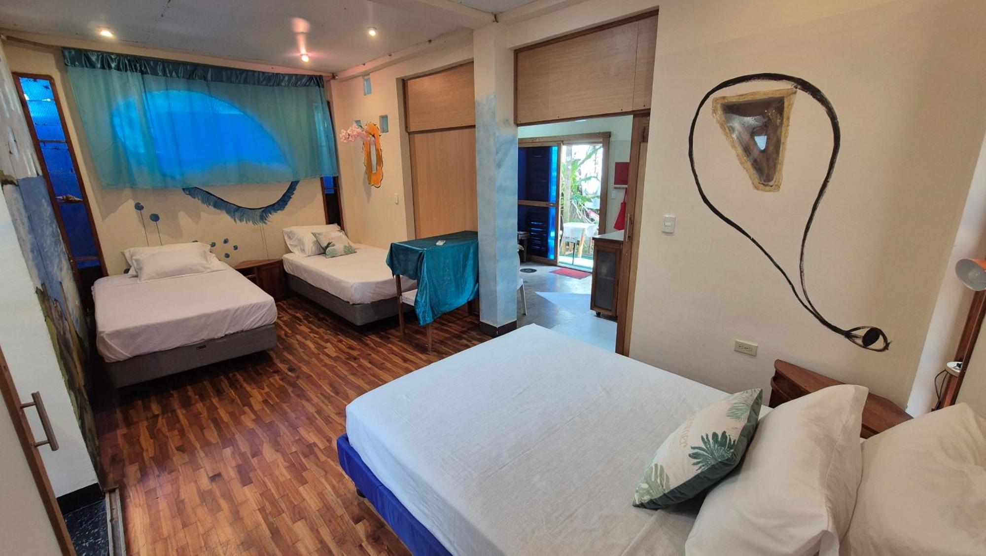 Cozy Hosting Galapagos Apartment Puerto Ayora  Exterior foto