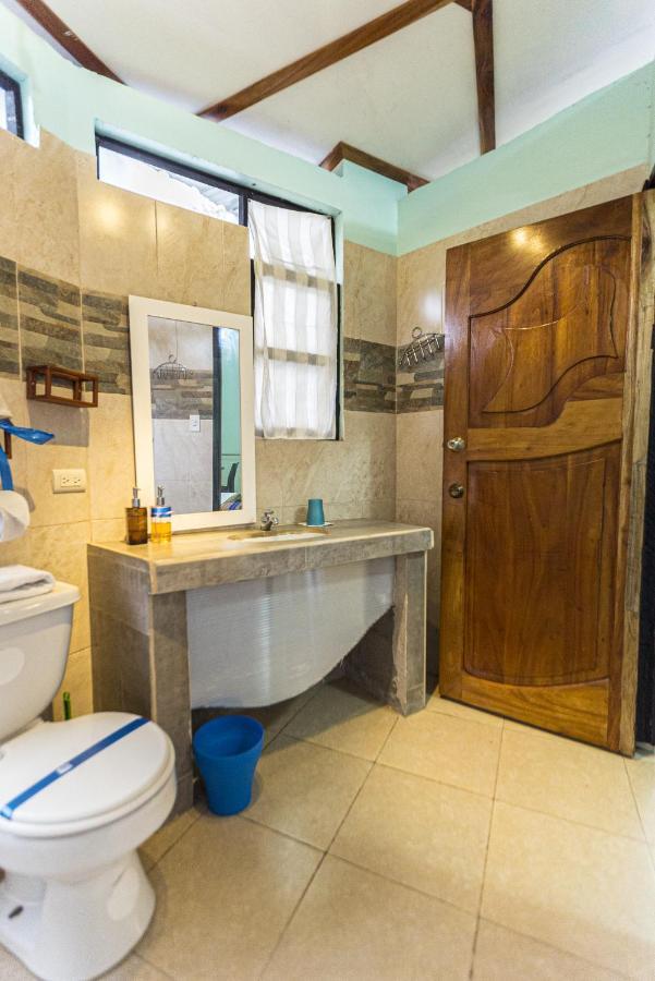 Cozy Hosting Galapagos Apartment Puerto Ayora  Exterior foto